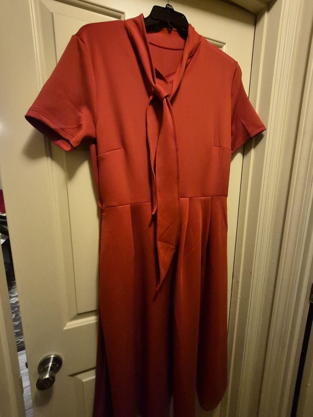 Red Tie-Neck Short Sleeve Dress
